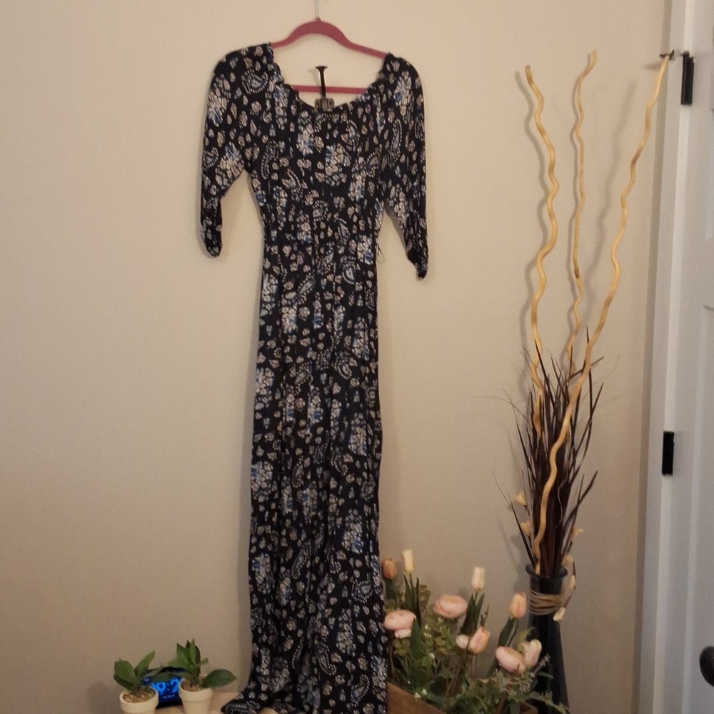 MAXI DRESS SIZE SMALL